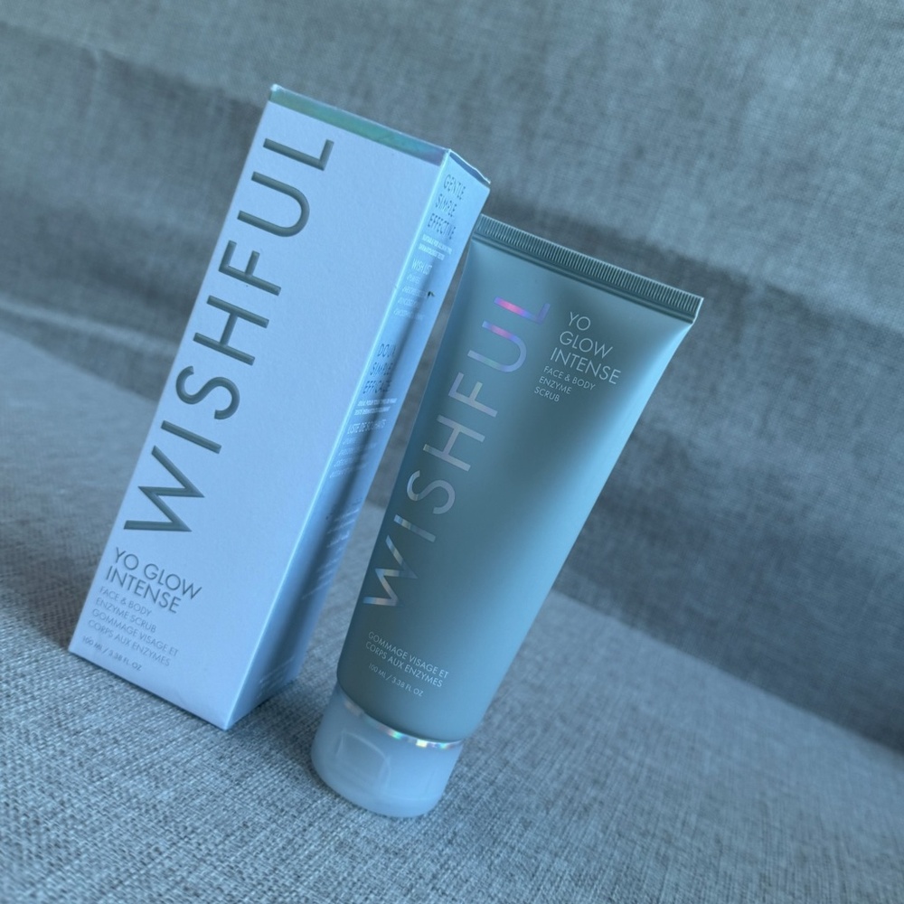 Wishful Yo Glow Intense Face & Body Enzyme Scrub 100 ml/3.38 fl oz